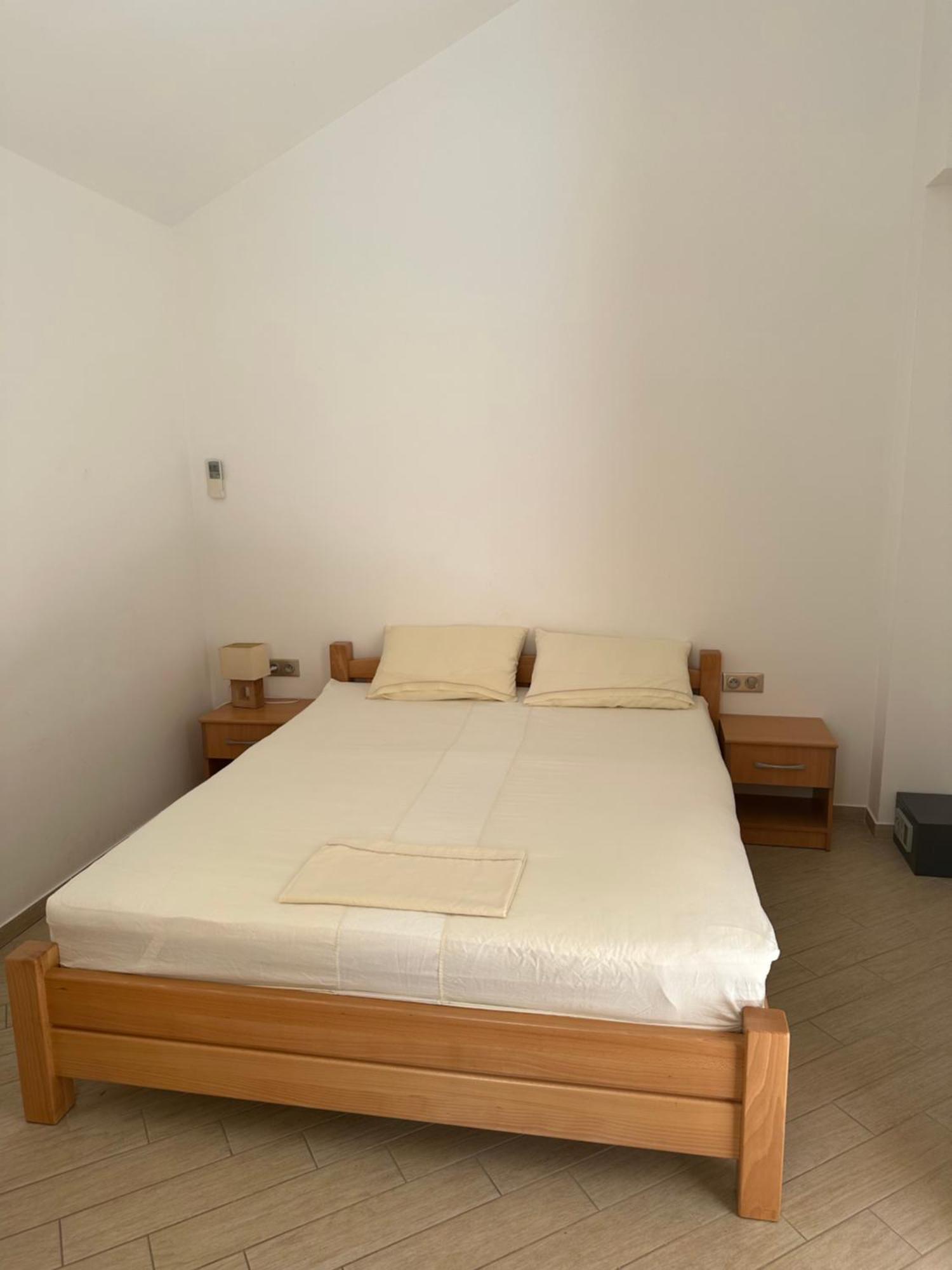 Apartments Villa Eva สลาโน ภายนอก รูปภาพ