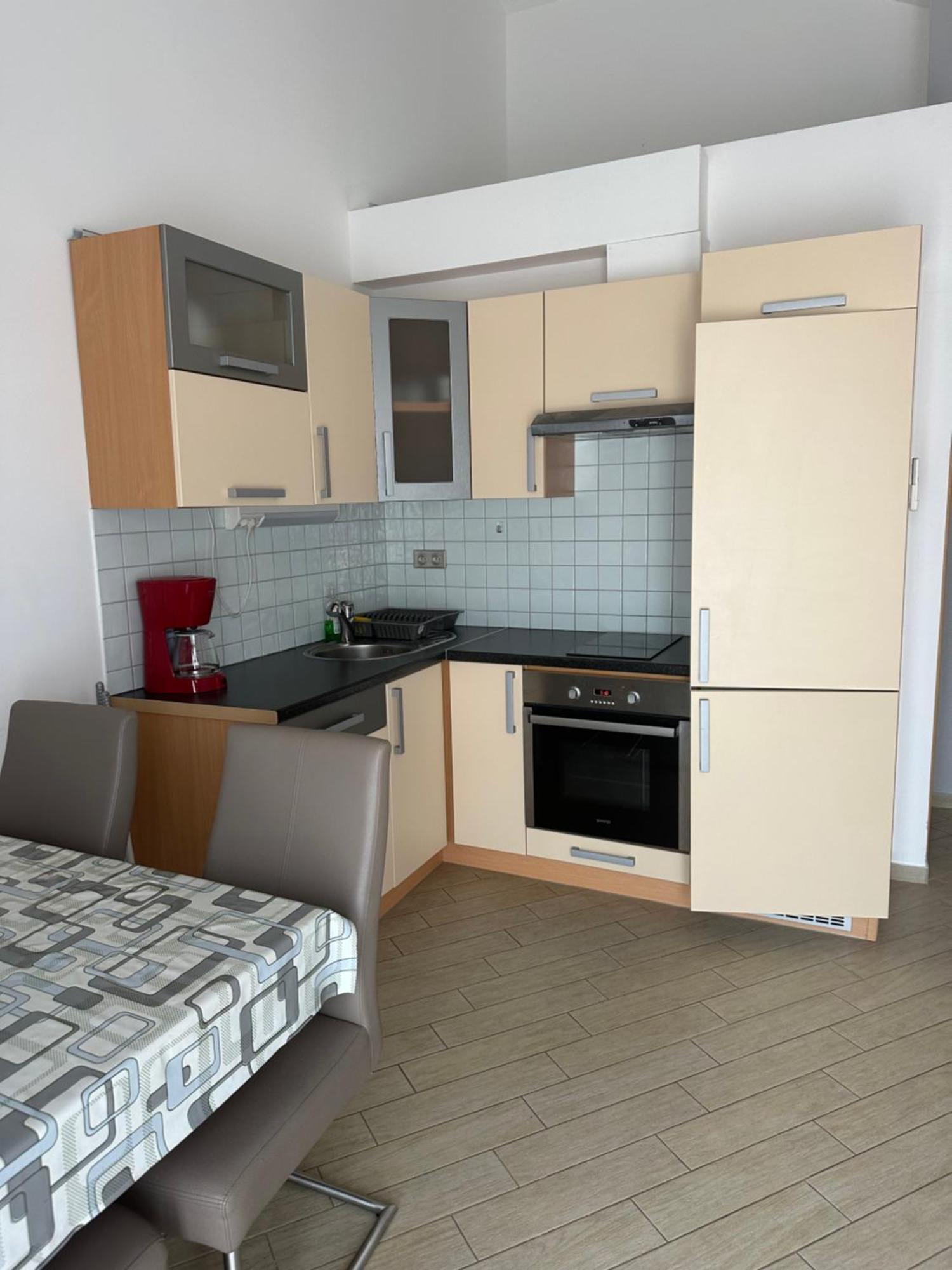 Apartments Villa Eva สลาโน ภายนอก รูปภาพ