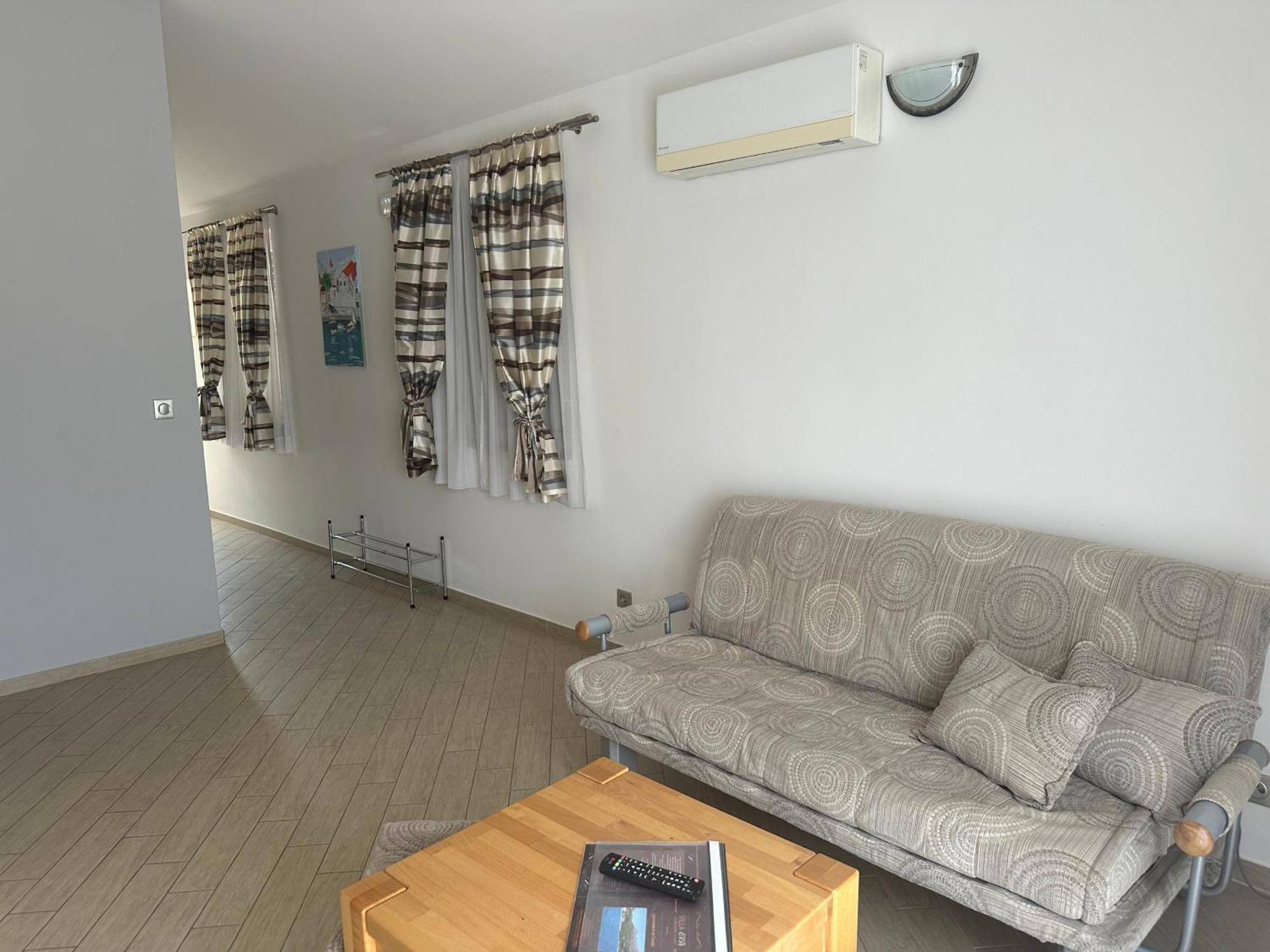 Apartments Villa Eva สลาโน ภายนอก รูปภาพ