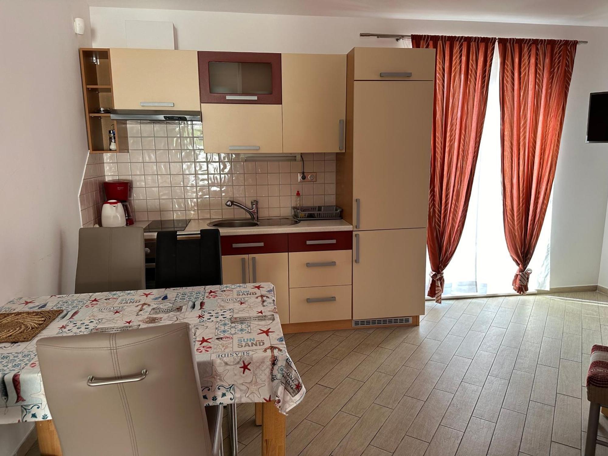 Apartments Villa Eva สลาโน ภายนอก รูปภาพ