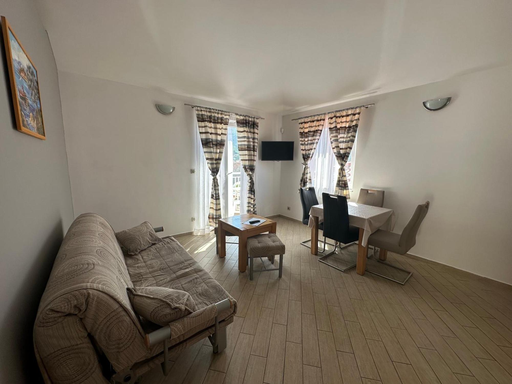 Apartments Villa Eva สลาโน ภายนอก รูปภาพ